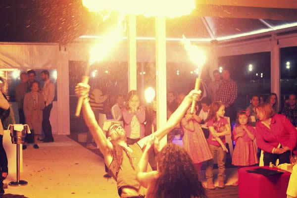 espectaculo de fuego en una boda